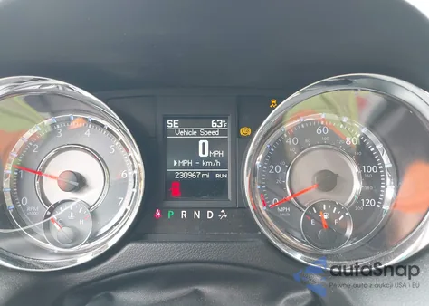 2016 Chrysler Town & Country Touring from USA, damaged, VIN 2C4RC1BG1GR165473